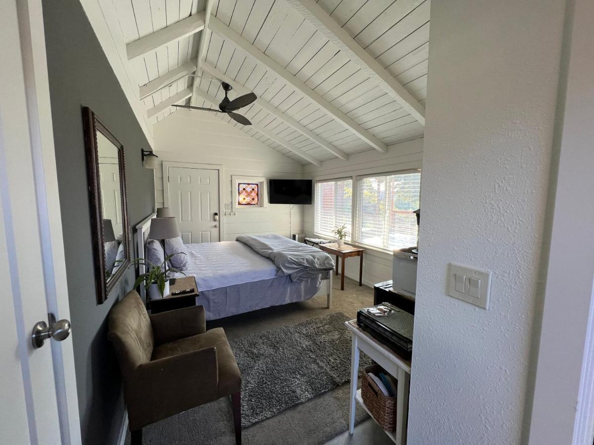 The Midtown Cottage- W/ Private Entrance And Views Санта-Крус Экстерьер фото